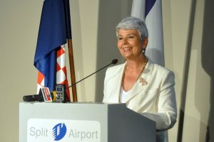 Split, 31. kolovoza 2011. - premijerka Kosor obratila se okupljenim uzvanicima prigodnim riječima povodom svečanosti realizacije ovoga infrastrukturnoga projekta